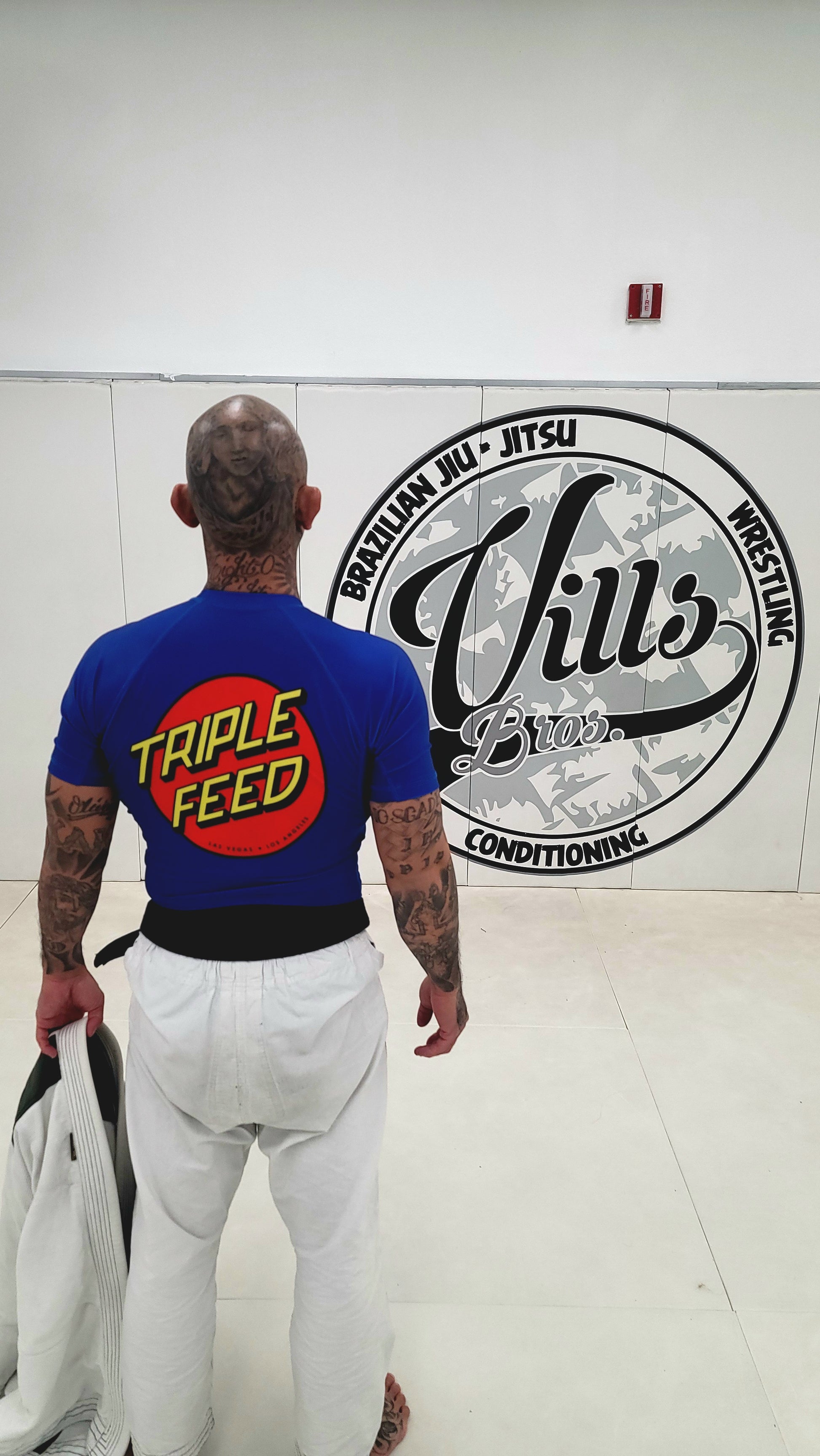 Santa Cruz Rash Guard - Triple Feed